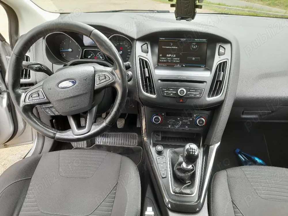 vând Ford focus mk3 diesel 120cv 