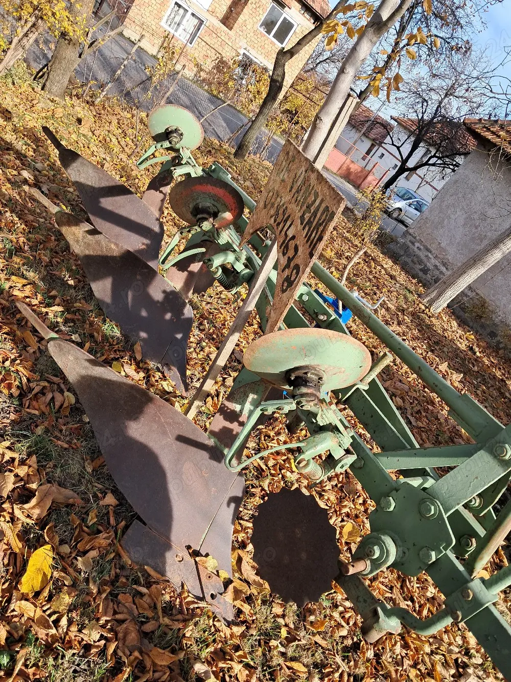 Plug Heger 3 Brazdare si Plug Gassner Reversibil cu 2 brazdare 