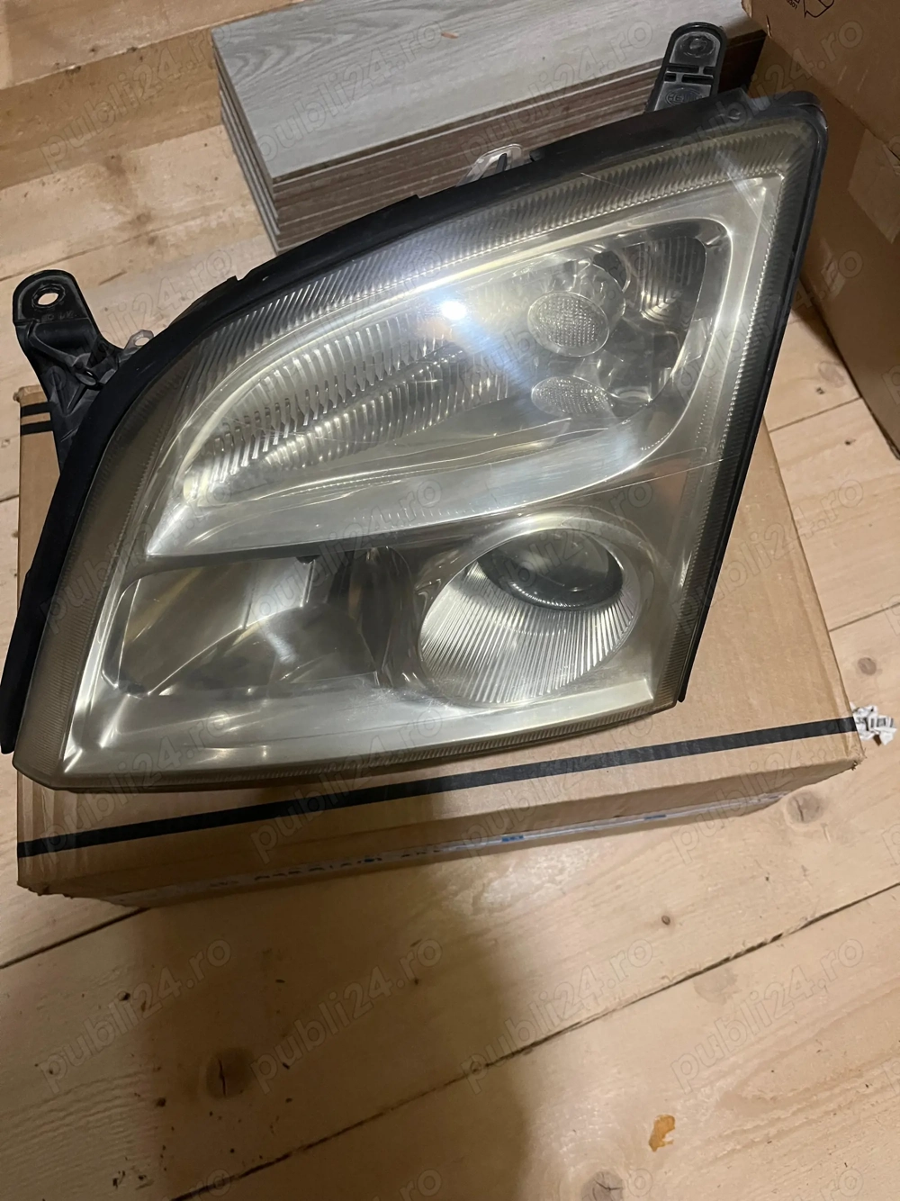 Far stanga Xenon cu autoleveling 155-887-00 Opel Vectra C 