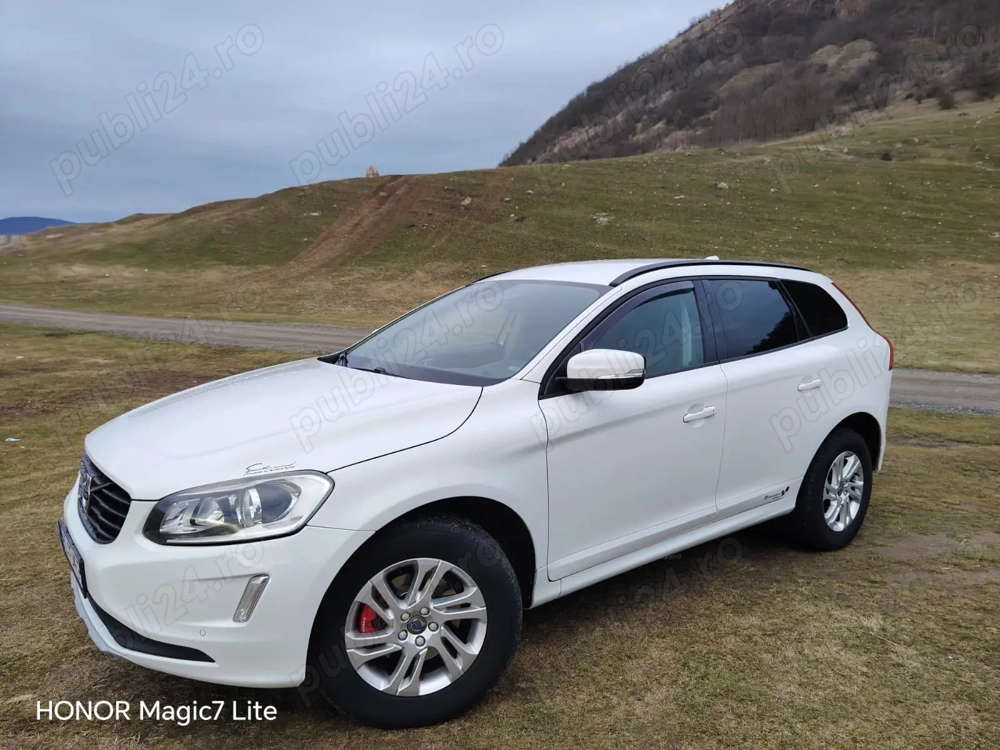 Volvo XC60 2L automat 2016 2 x seturi jante