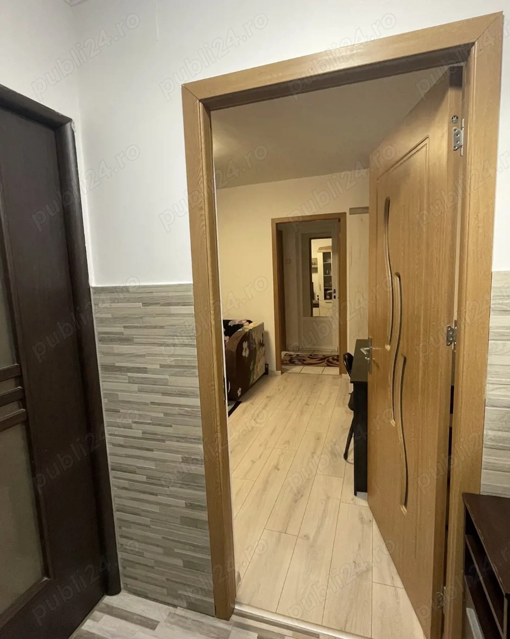 Apartament cu două camere, mobilat și utilat, zona Fraher-Vest.