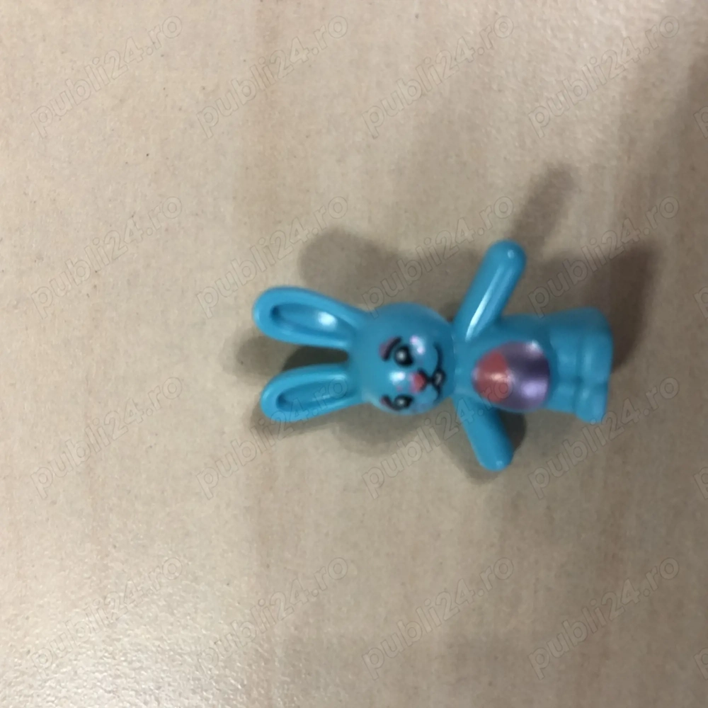 Minifigurina LEGO   Iepuras bleu