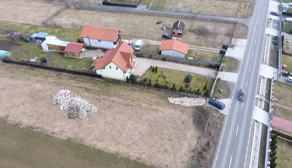 Vând teren zona Luna de sus