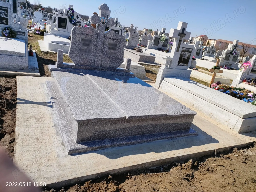 Monumente funerare granit 