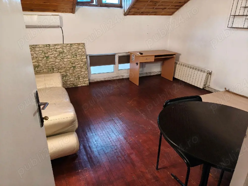 garsonieră la casă 