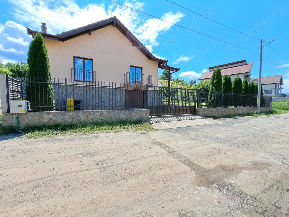 Casa de vanzare 5 camere