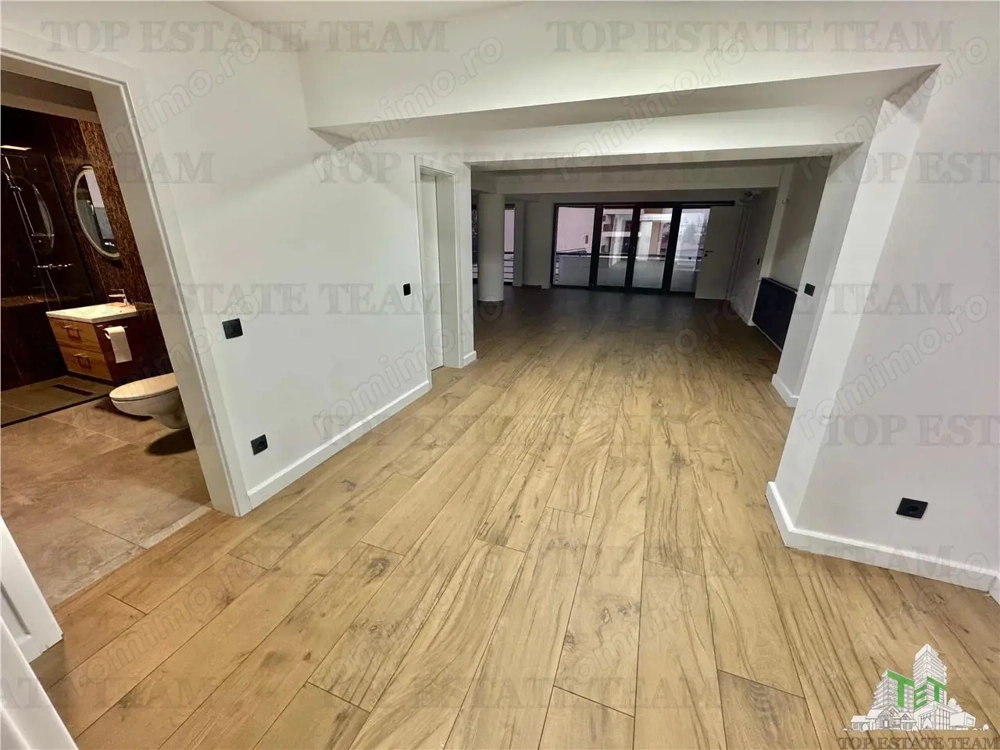 Spatiu office  comercial  de inchiriat in Sectorul 1  Zona Romexpo   Aproape de metrou