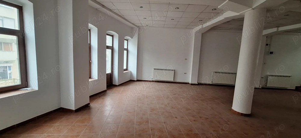 Inchiriez spatiu comercial  birouri ultracentral