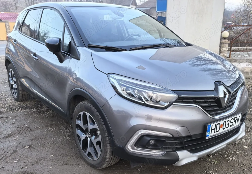 Renault Captur Intens TCE 130 an fabricatie 2019 cu doar 10.696 Km
