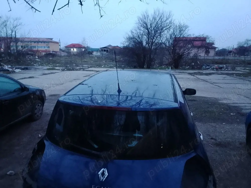 dezmembrez Renault Megane ii 2004 euro 3 82 kw