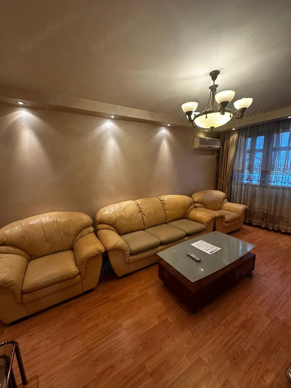 Apartament 3 camere, parcare inclusă, pet friendly, metroul la scara blocului