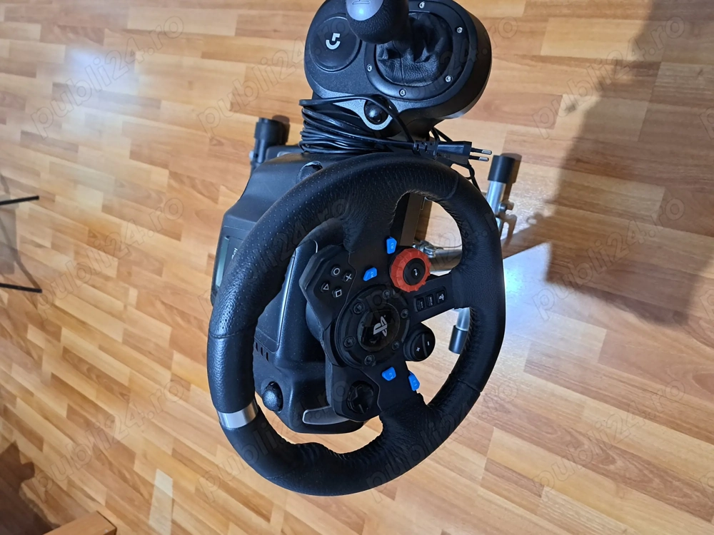 Volan+pedale+schimbător viteze (model G29)