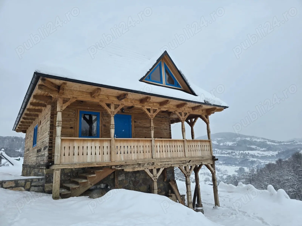 Casa noua traditionala din lemn de stejar vechi - Rosia judetul Bihor