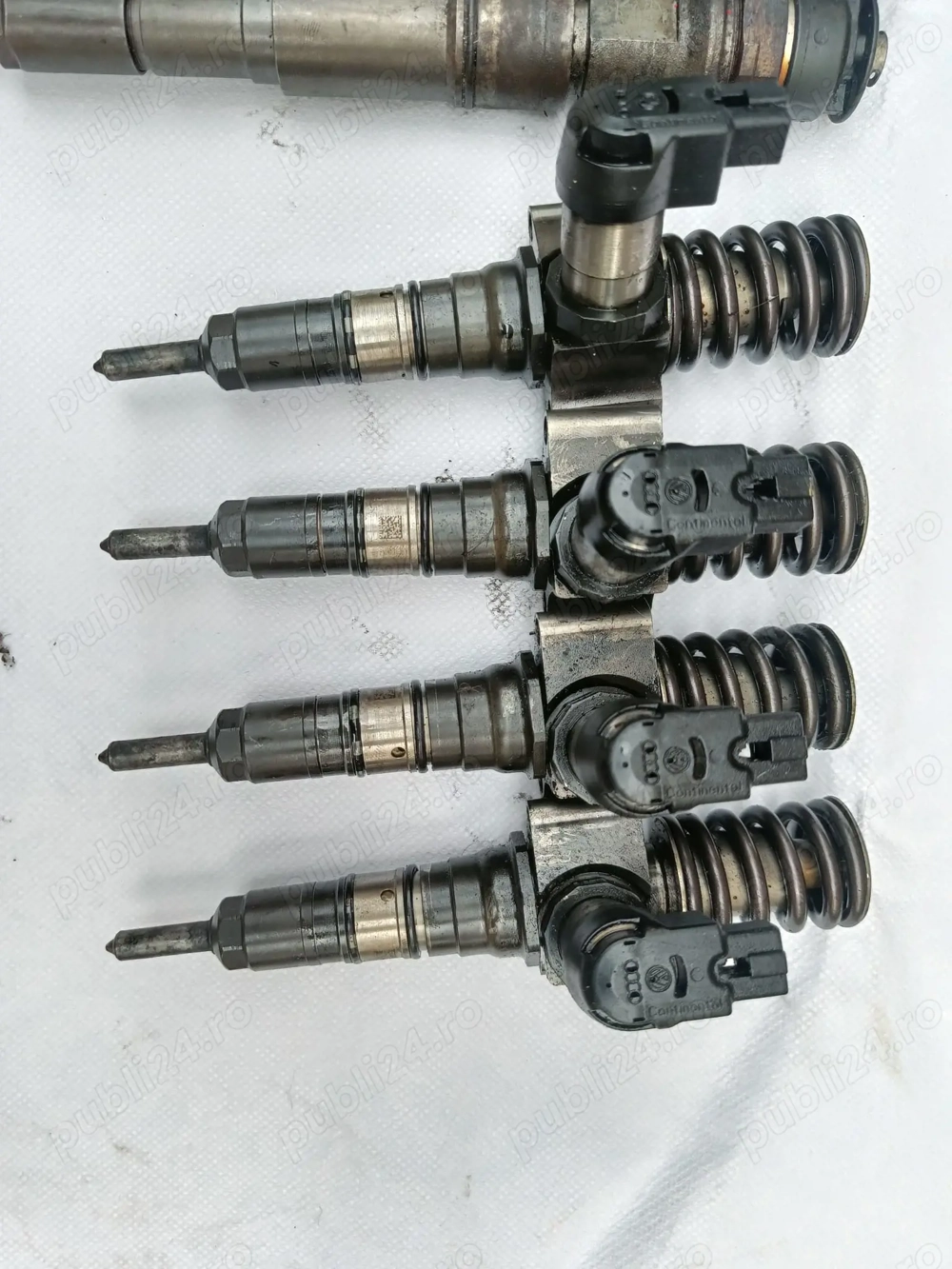 Injectoare vw audi 2.0 tdi ofer proba garanție stare foarte buna 