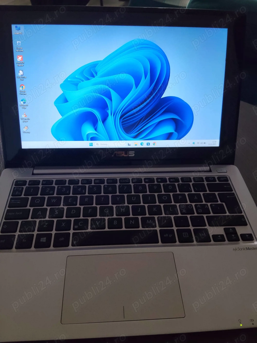 Vând laptop AsusVivoBook