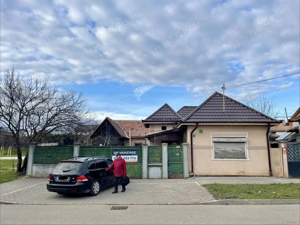 Casă zona centru 4 camere , 500MP