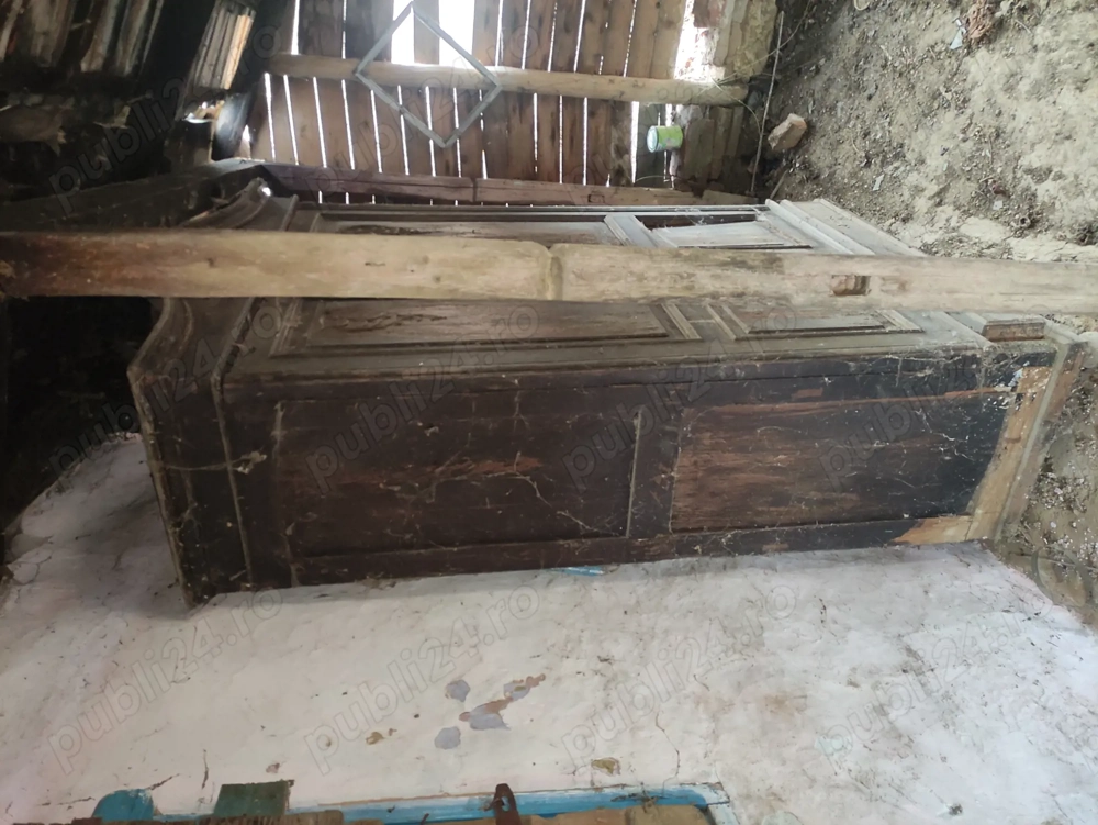 Vând canapei și dulap vechi din. 59