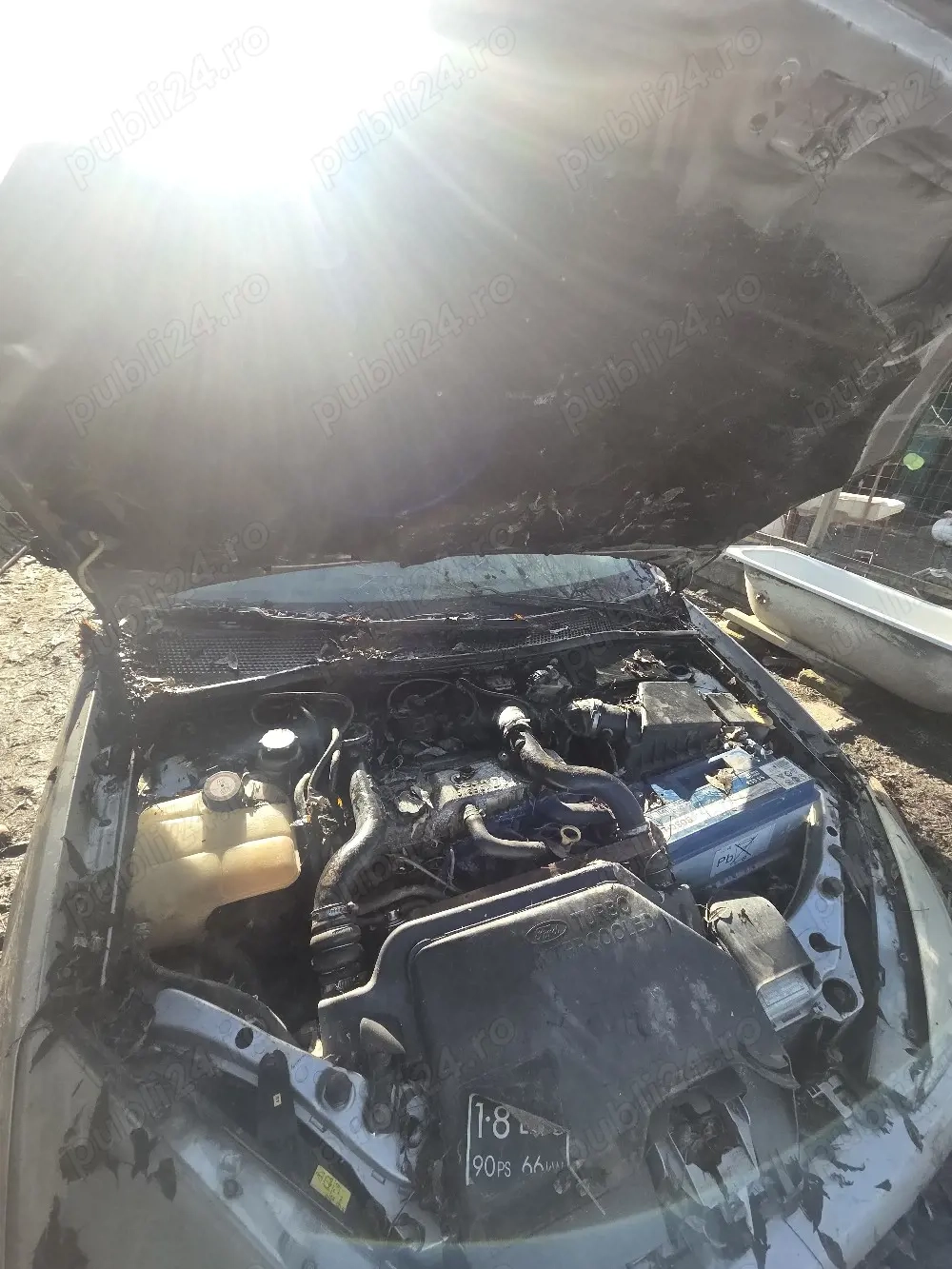 Dezmembrez ford focus 1.8 2011