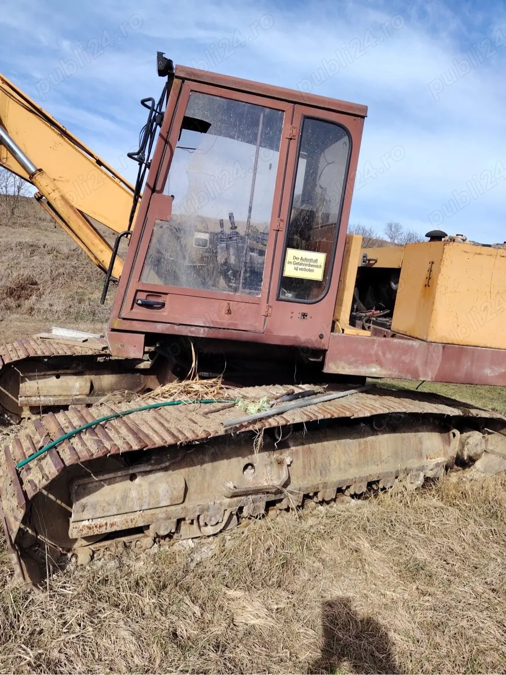 Excavator CASE