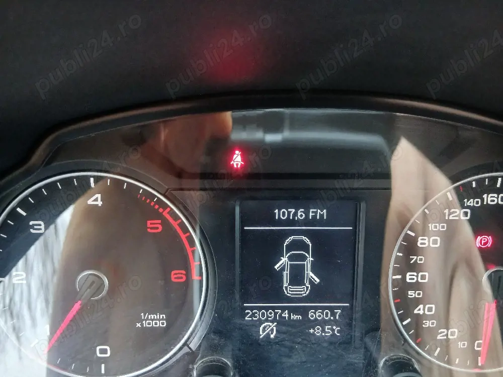 Vând autovehicul AUDI Q5