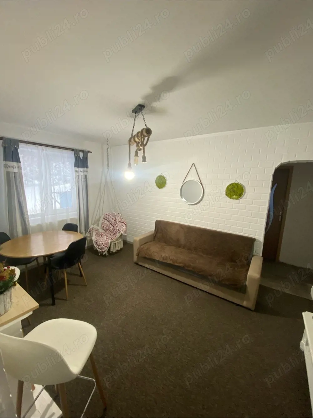 apartament cu 4 camere Lupeni Straja