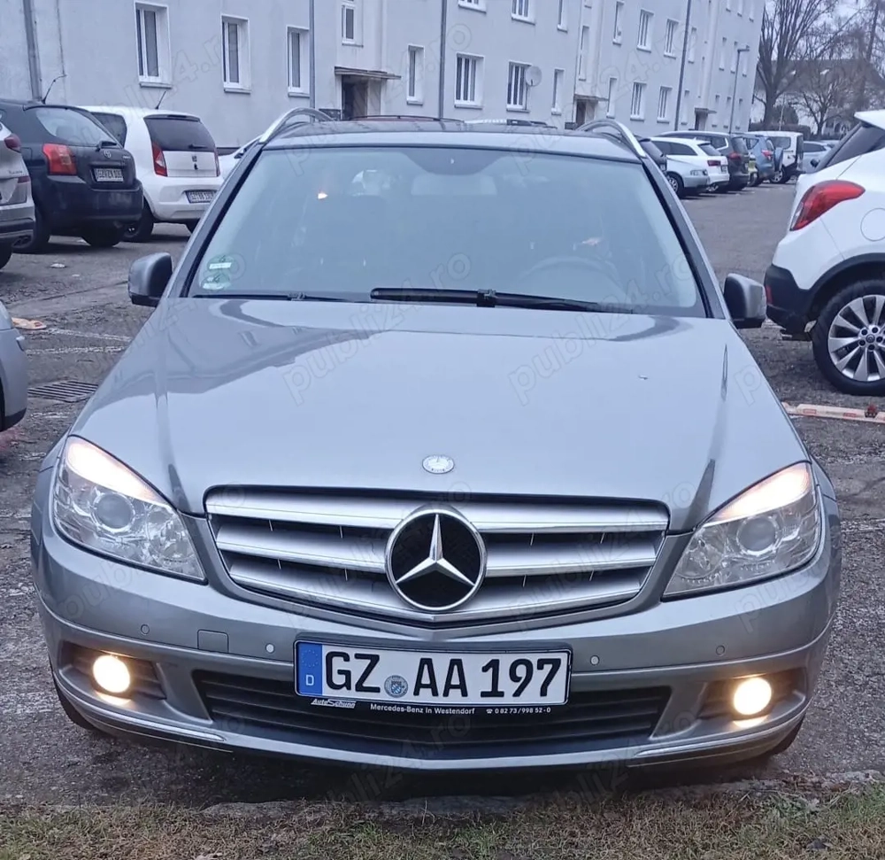 Vând Mercedes Benz C 200