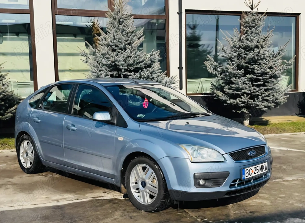Vând Ford Focus 2 Ghia