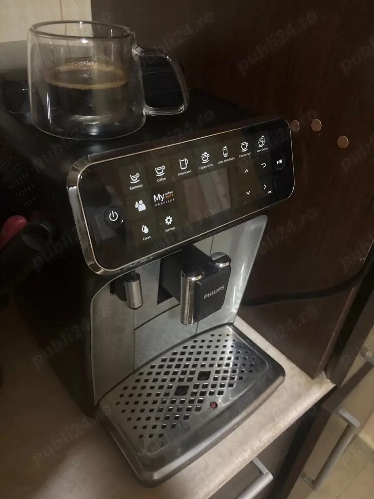 vand expressor philips latte go stare buna