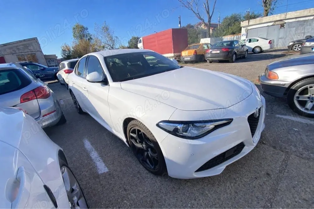 Alfa Romeo Giulia 2.0 turbo 280cp 