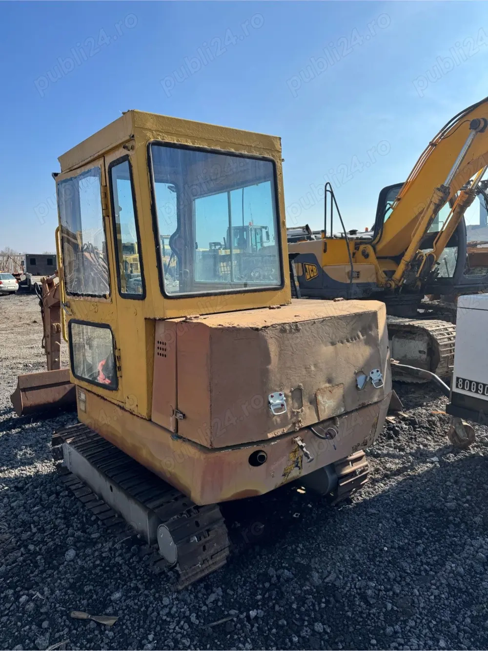 Excavator Nissan N300