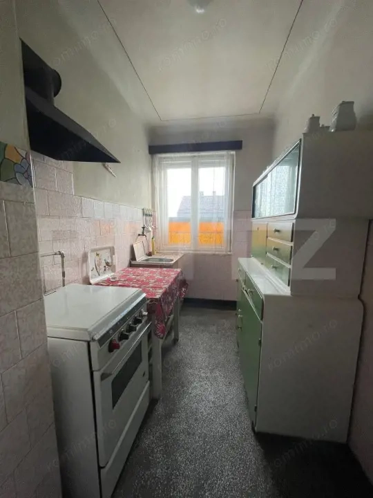 Apartament 2 camere, 44 mp, zona Blocuri - Campia Turzii