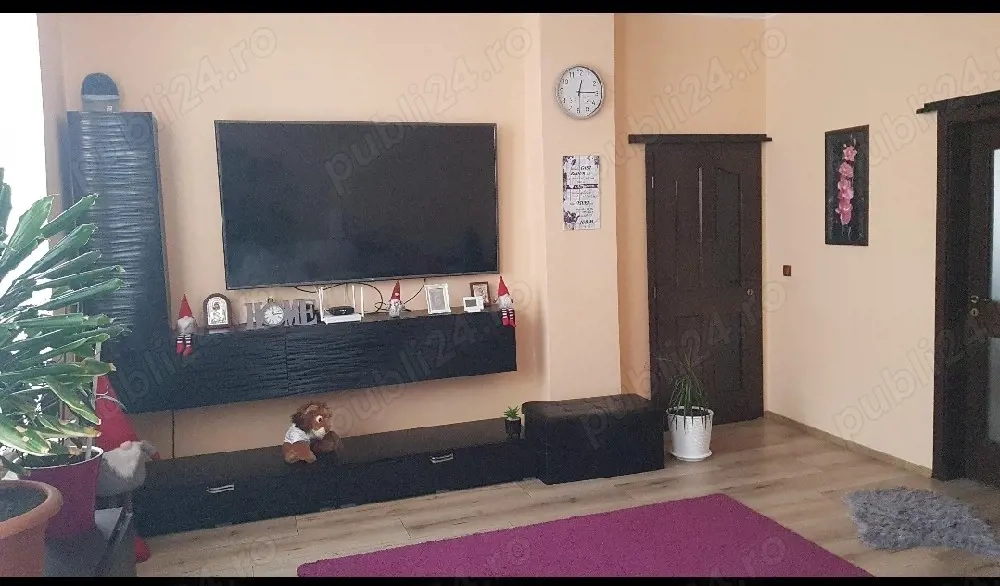 Apartament în casă ultracentral  + anexe