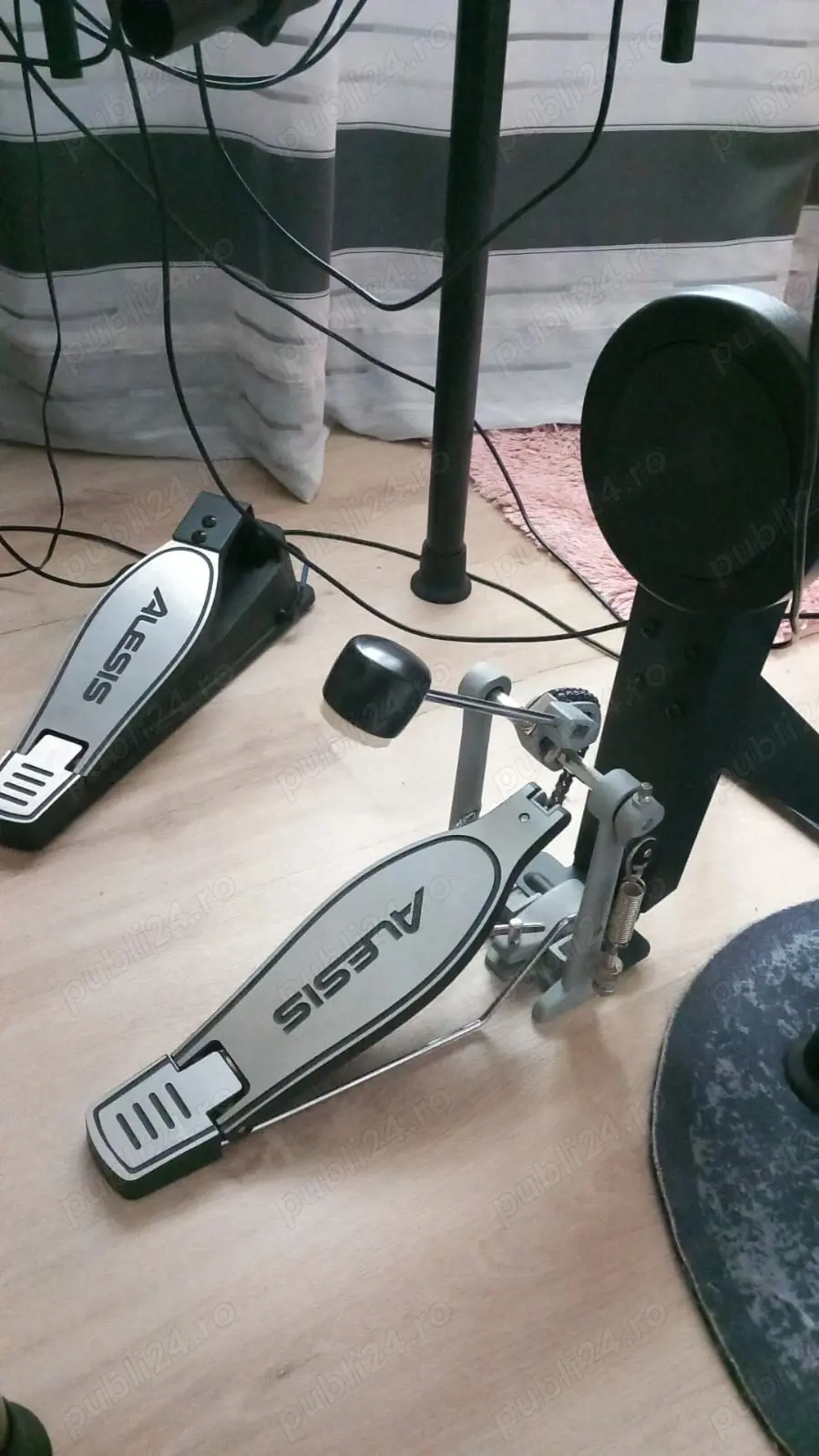 Tobe electronice acustice