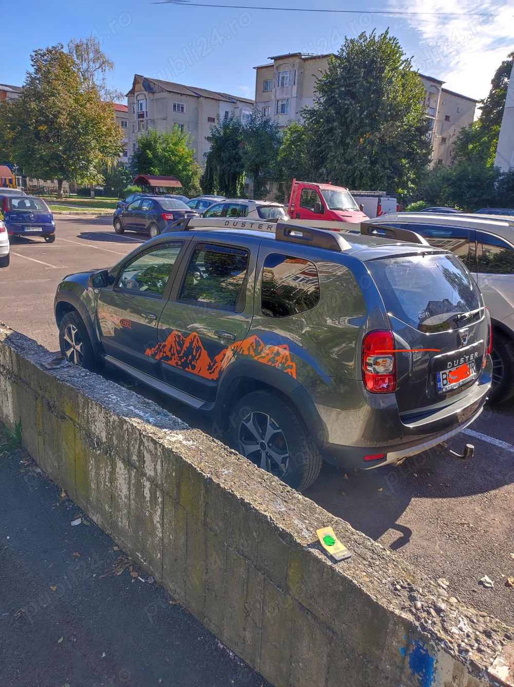 Vând Duster 1