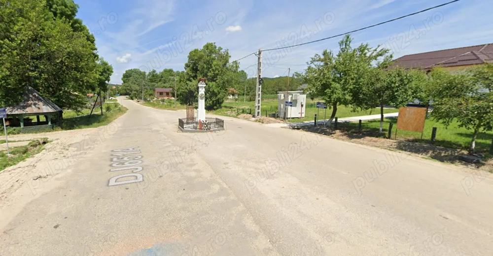 TEREN intravilan, arabil, Livezi, Paduri Comuna Ghioroiu Jud Valcea