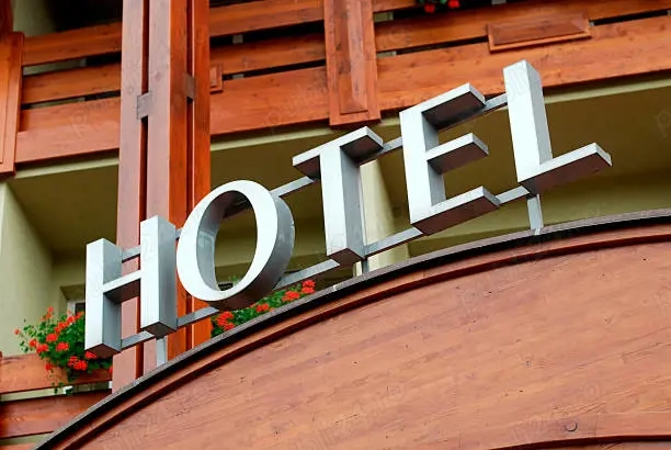 Hotel situat in Geoagiu Bai angajează Camerista 