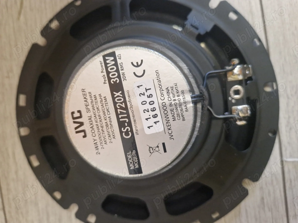 Vand  boxe auto marca JVS 