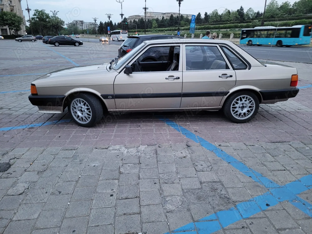 Audi 80 VEHICUL ISTORIC in Cartea de Identitate, motor 1.6 benzina, an 1985, ITP 2 ani