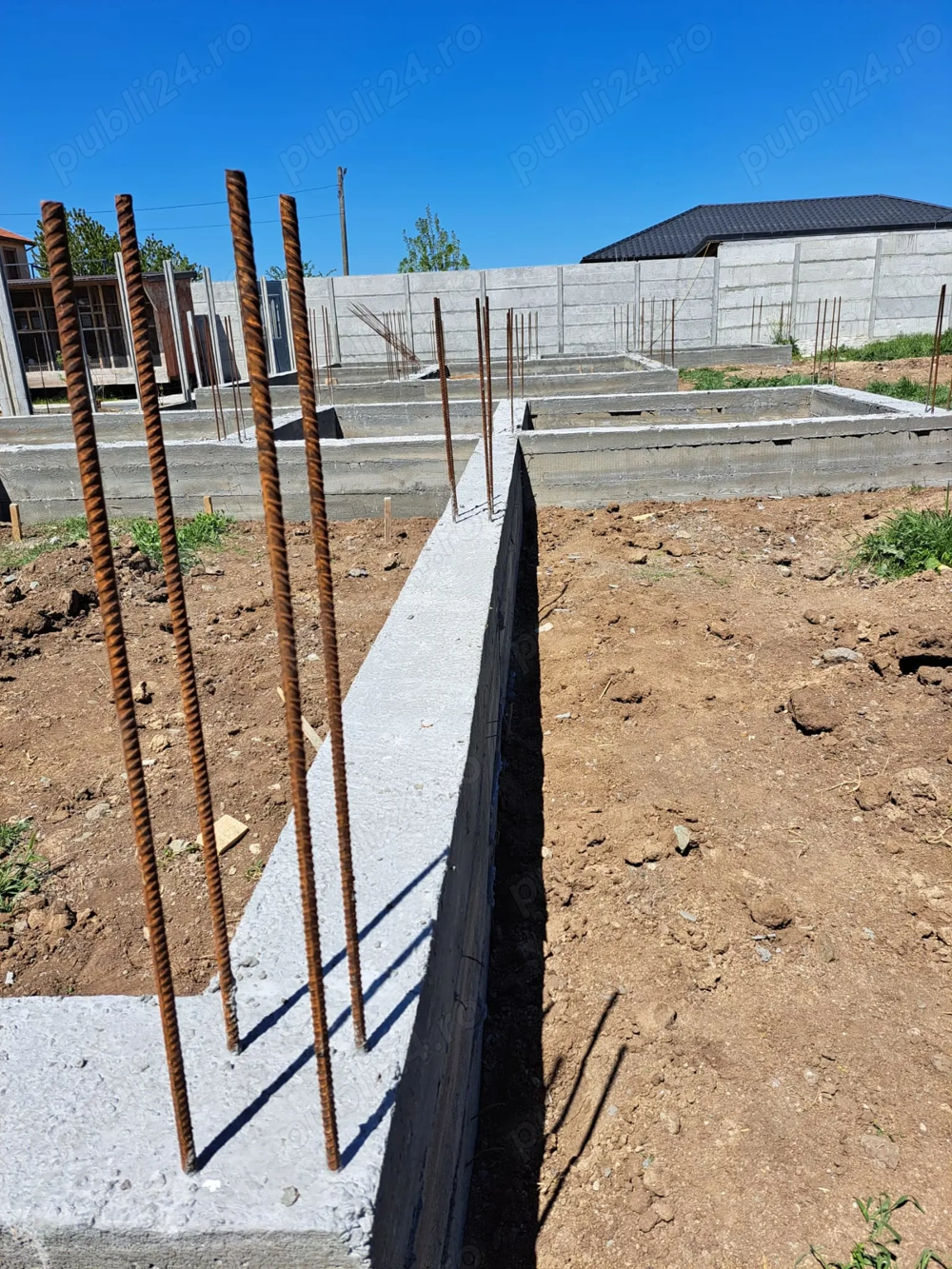 Casa în constructie la pret de teren