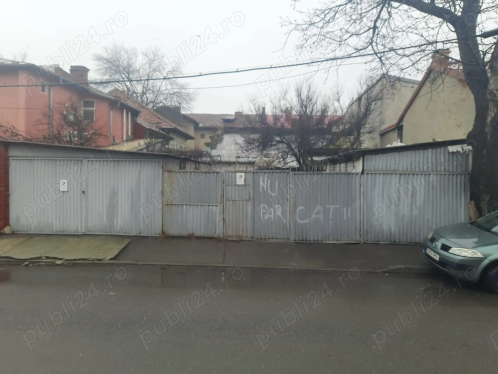 Teren cu garaj Eroii Revolutiei