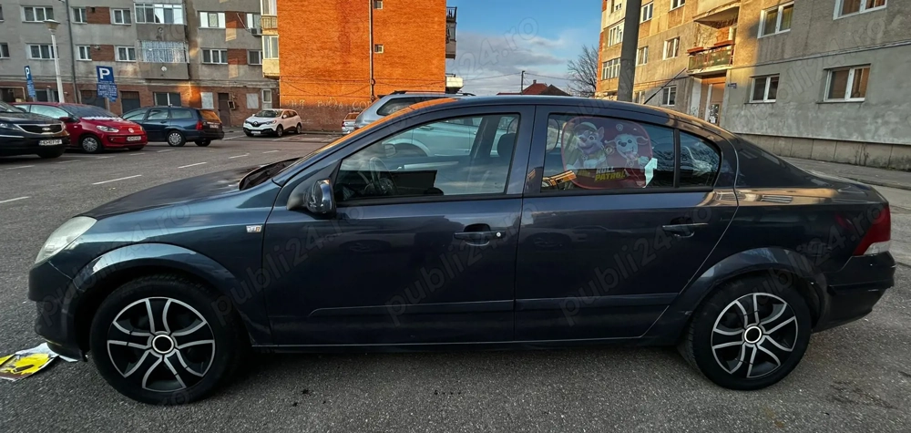 Opel Astra H Sedan 1.6 benzina, 2008