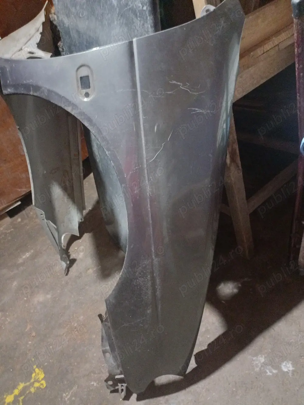 Vând aripă stânga și dreapta fata Renault Megane clasic sau euro2 