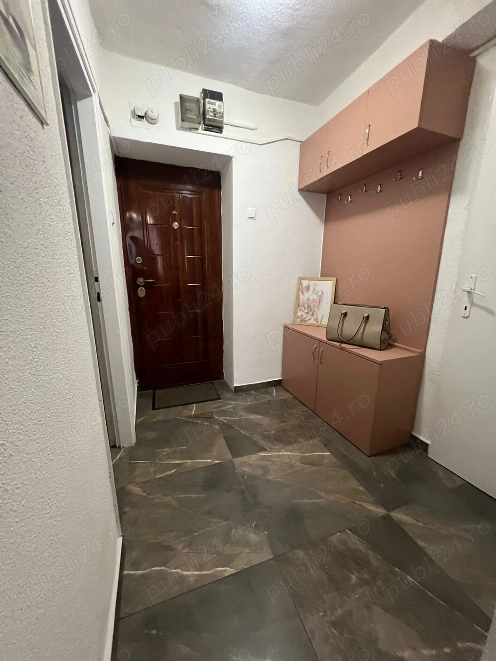 Proprietar, vând apartament 2 camere   zona Moroasa