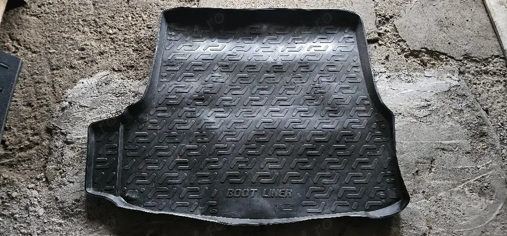 Tăviță/covor protecție portbagaj Skoda Octavia 2