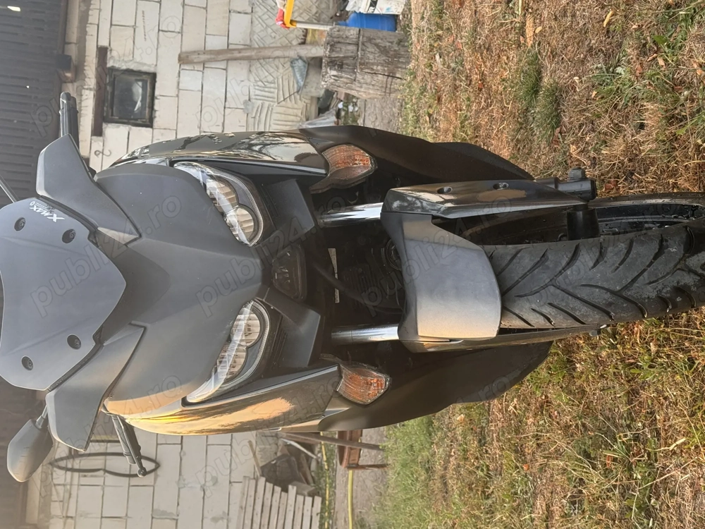 Yamaha x Max 300 2017