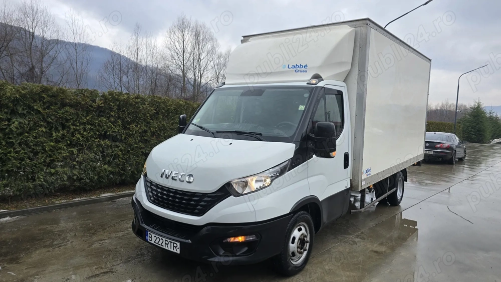 Cedare Leasing IVECO DAILY an 2019 Lift 4,6m lungime, 18 Rate ramase