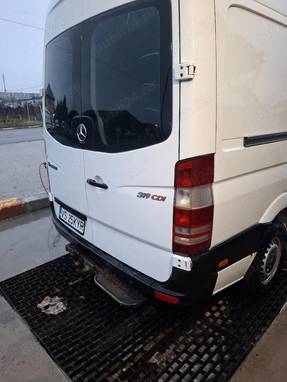 se vinde sprinter 319