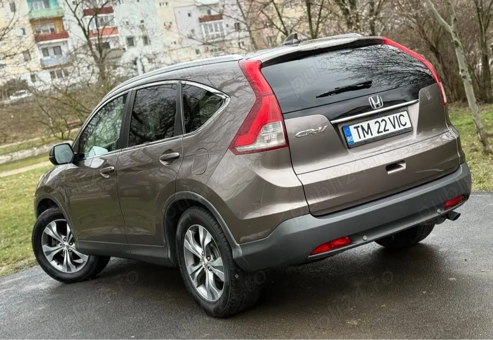 Vând Honda CR-V 