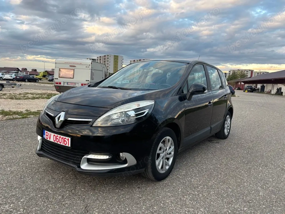 Renault Scenic an 2014 diesel 1500 cm km 18900 carte servis