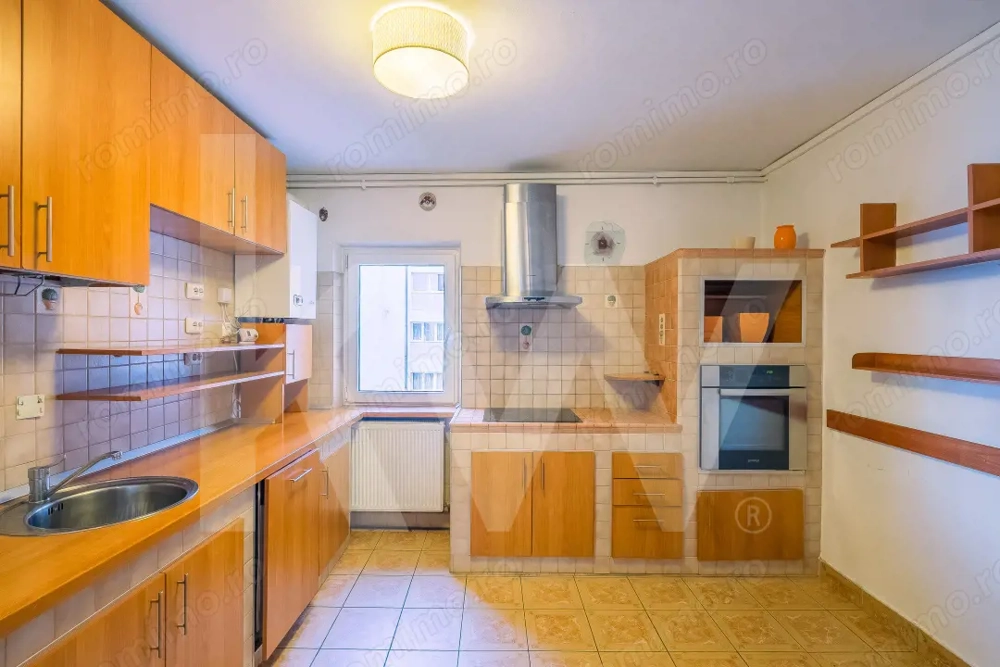 Apartament 3 camere  Etaj 5/8  73 mpu Str. Lungă Sibiu 
